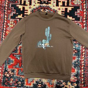 men’s crewneck in size L